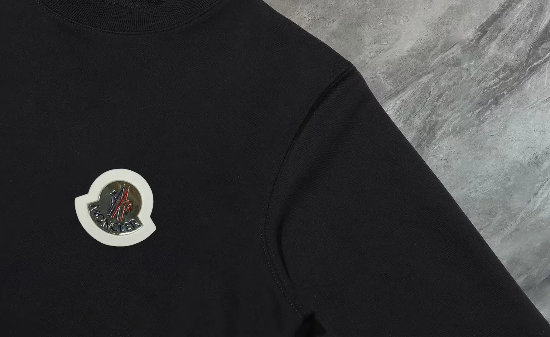 【 In Stock】 〖 𝐌𝐎𝐍𝐂𝐋𝐄𝐑~ 〗 440g ， 😎 ， ， Factory 2025 T ， ， Premium LOGO， Same Style ：Black White Size：S M L XL 2XL